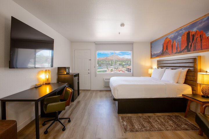 Room 28 of 72