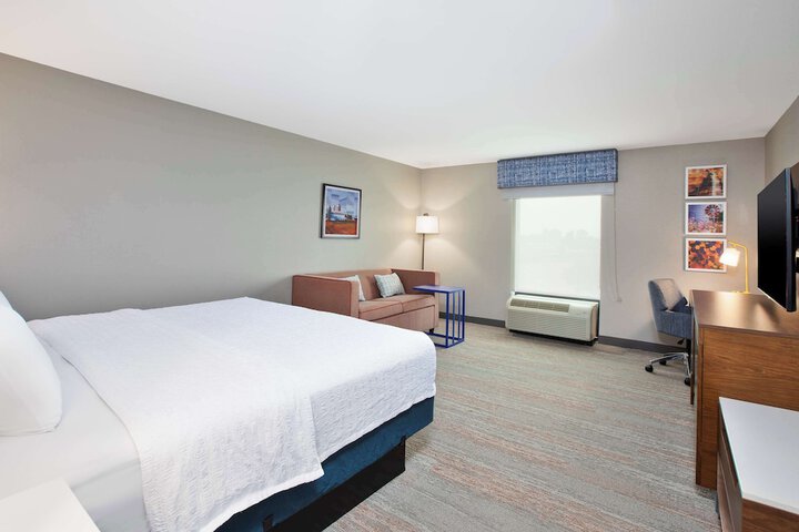 Hampton Inn Clinton IA