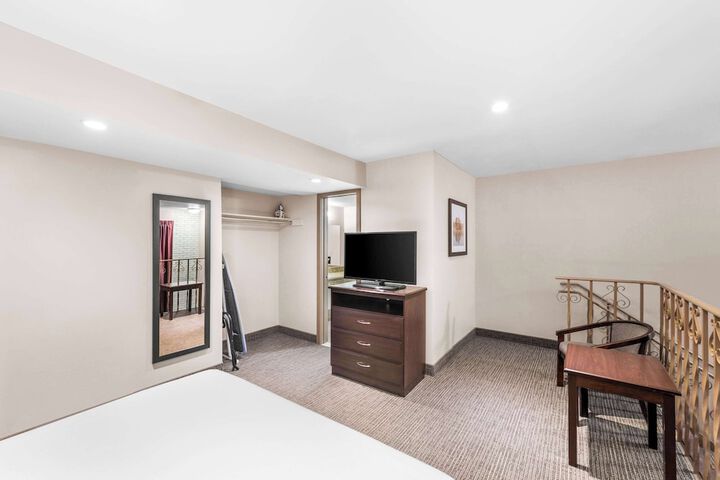 Room 25 of 53