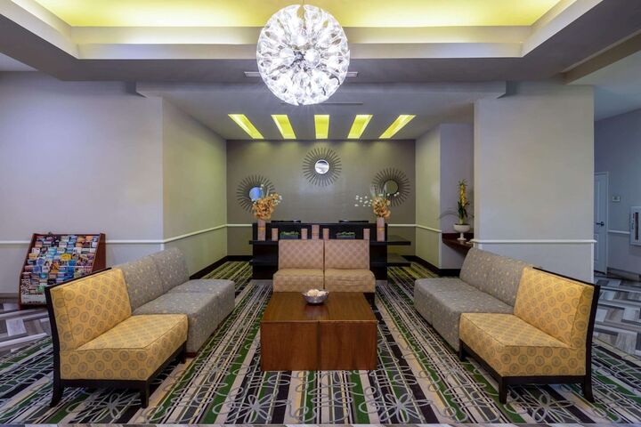 Hotel Interior 10 of 39