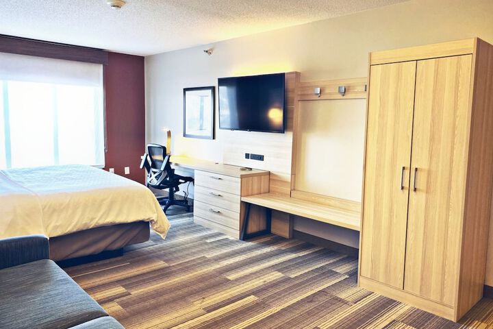 Holiday Inn Express Hotel & Suites Logansport by IHG