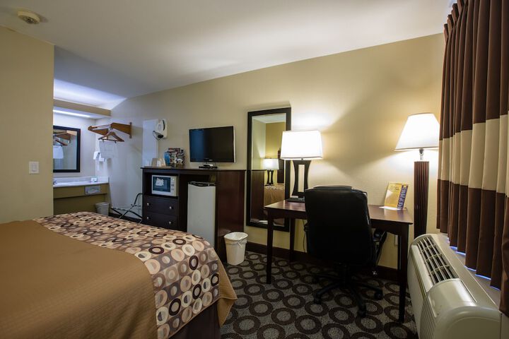 Room 15 of 79