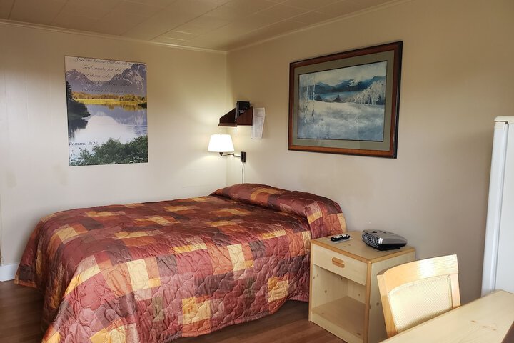 Room 5 of 18