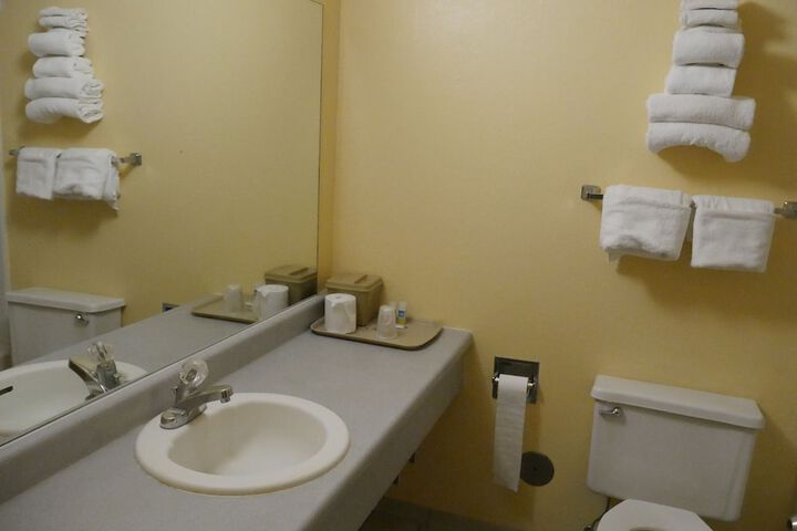 Room 24 of 29
