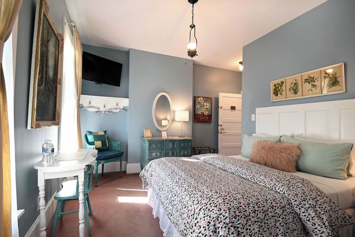 Room 21 of 76