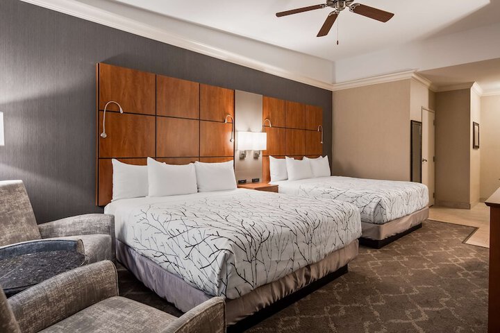 Room 21 of 62