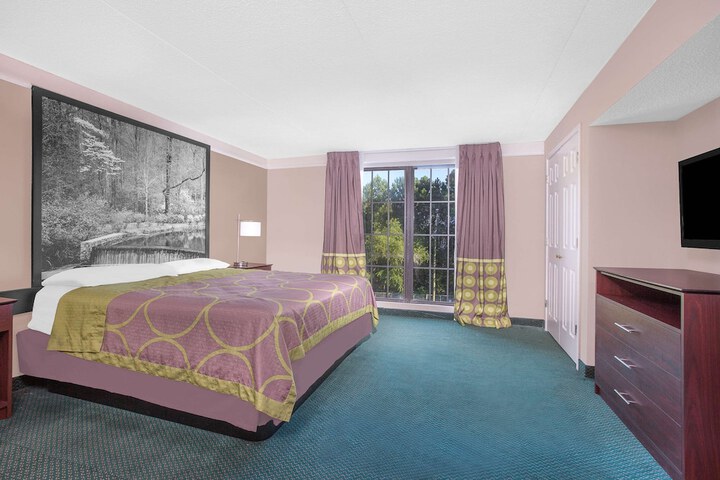 Room 5 of 15