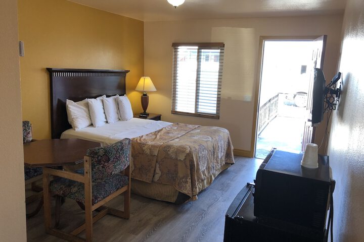 Room 15 of 35