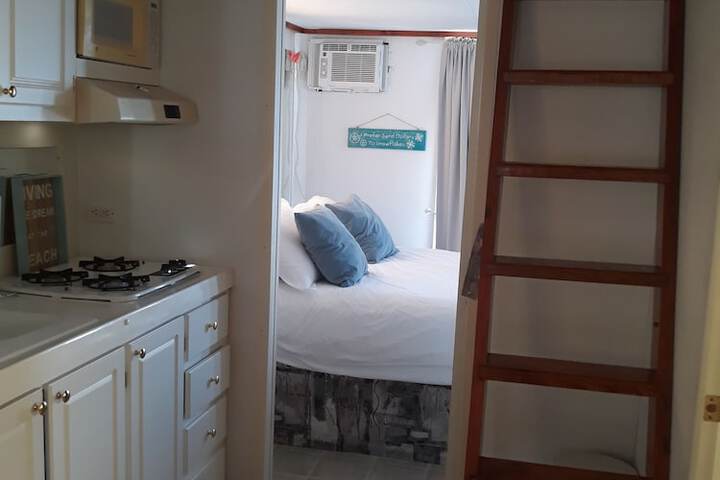 Room 46 of 142
