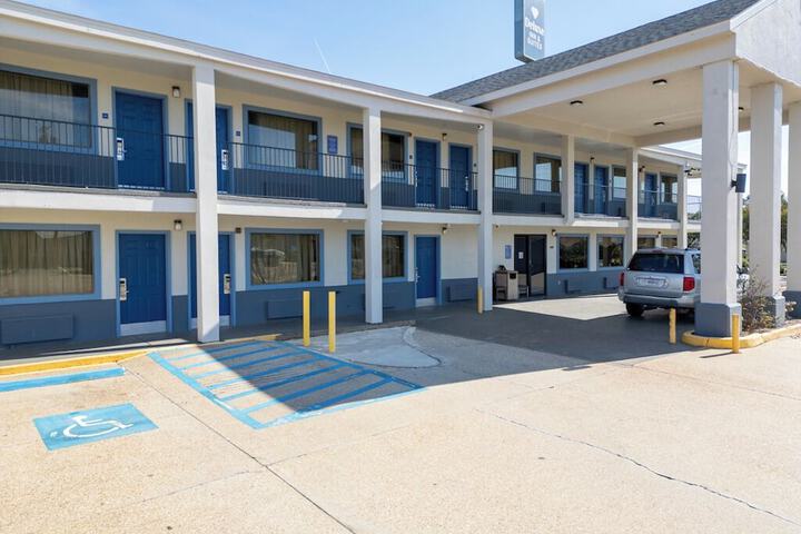 Deluxe Inn & Suites Morgan City