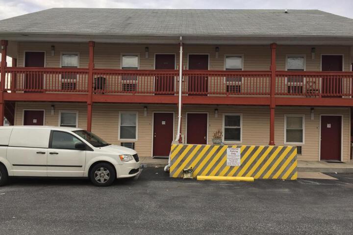 Colony Inn motel