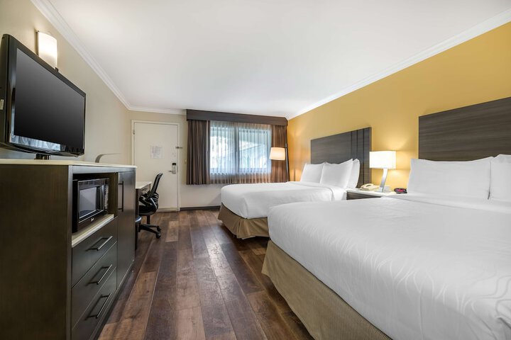 Best Western Plus Orange County Airport North