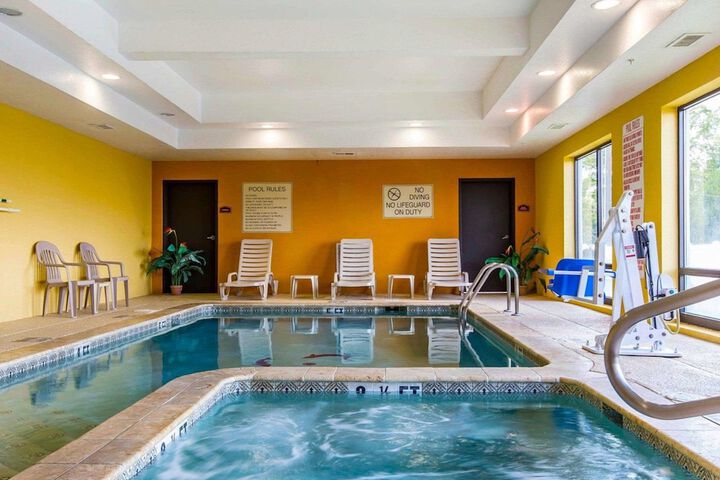Comfort Suites Waycross