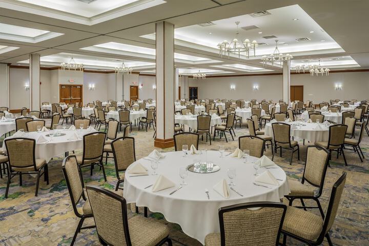 DoubleTree by Hilton Rochester