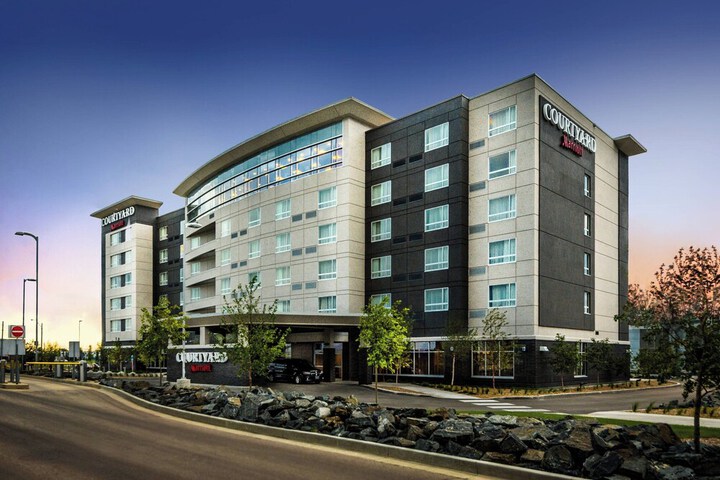 Courtyard by Marriott Winnipeg Airport