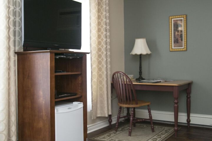 Room 138 of 183