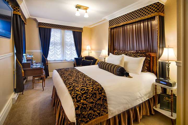 Room 18 of 42