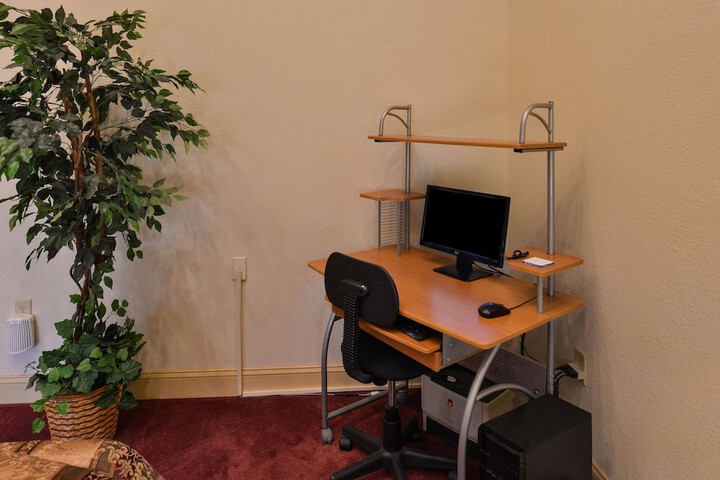 Business Center 29 of 31