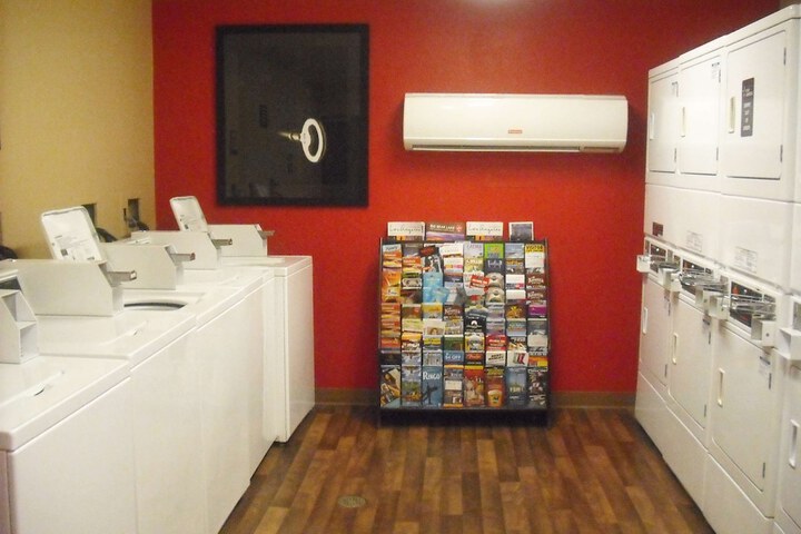 Room 12 of 28