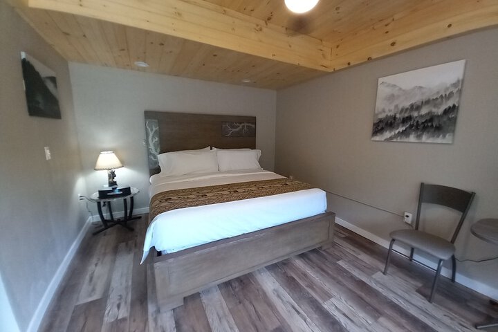 The Carter Lodge on the River