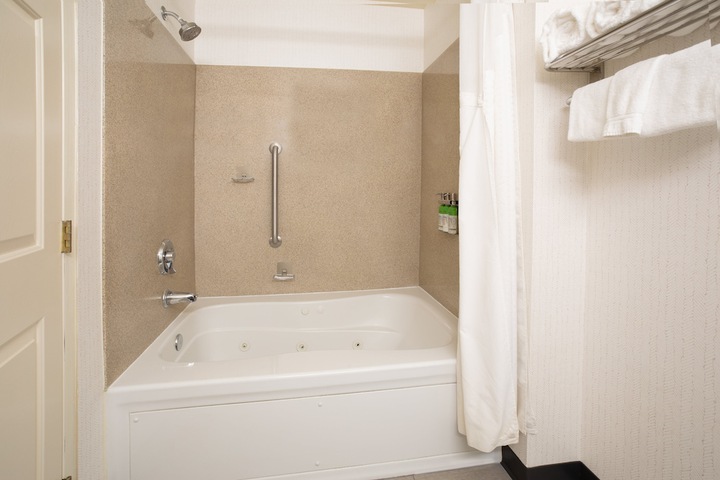 Holiday Inn & Suites Goodyear - West Phoenix Area by IHG