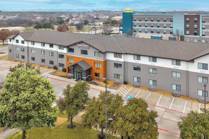 Hawthorn Extended Stay by Wyndham Bedford / Dallas