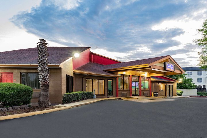 Hotel 5 of 60