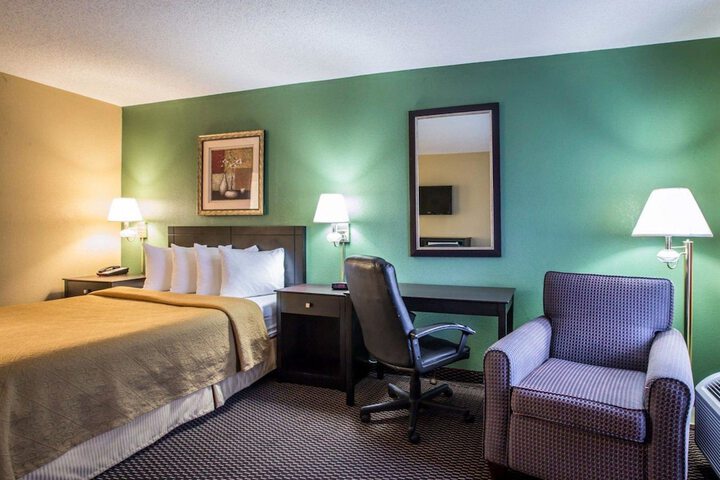 Room 6 of 20