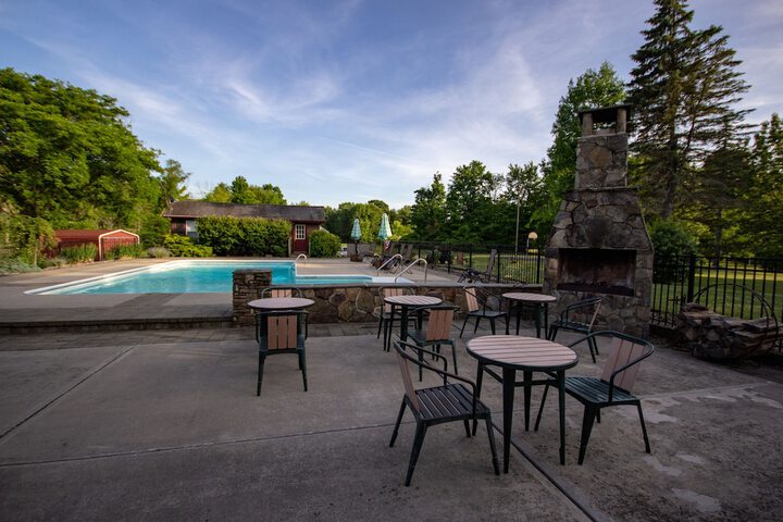 Pool 4 of 58