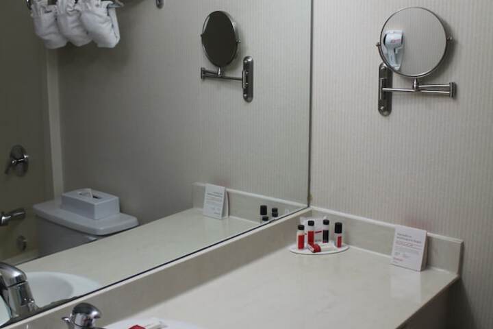 Ramada Plaza by Wyndham Regina Downtown