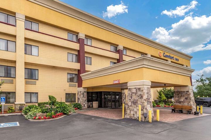 Hotel 2 of 42