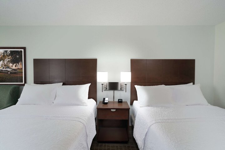 Room 17 of 34