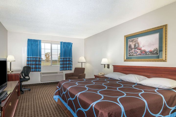Room 10 of 15