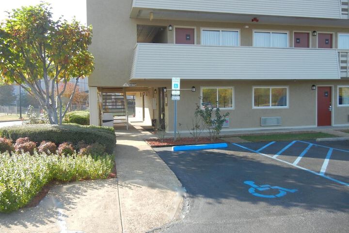 Hotel 4 of 25