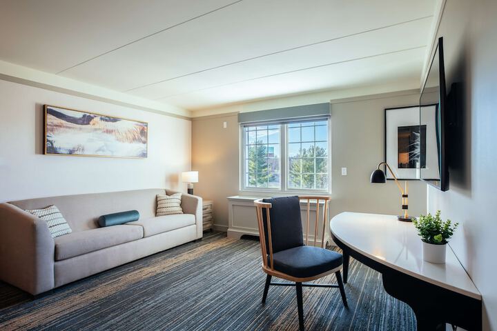 Room 32 of 49