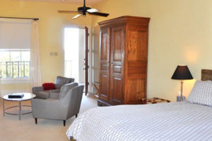 Room 295 of 353