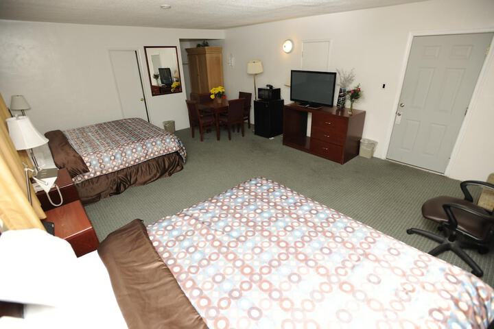 Room 22 of 34