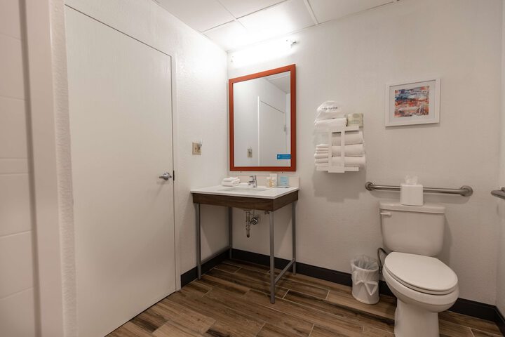 Room 69 of 99