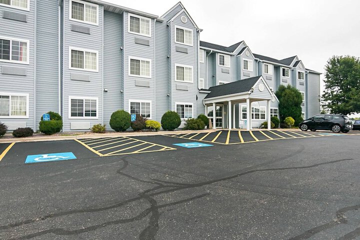 Motel 6 Sycamore IL
