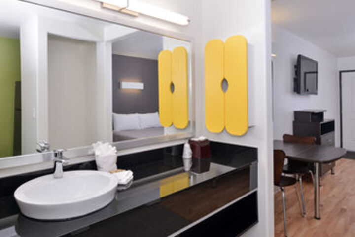 Budget Inn & Suites Commerce