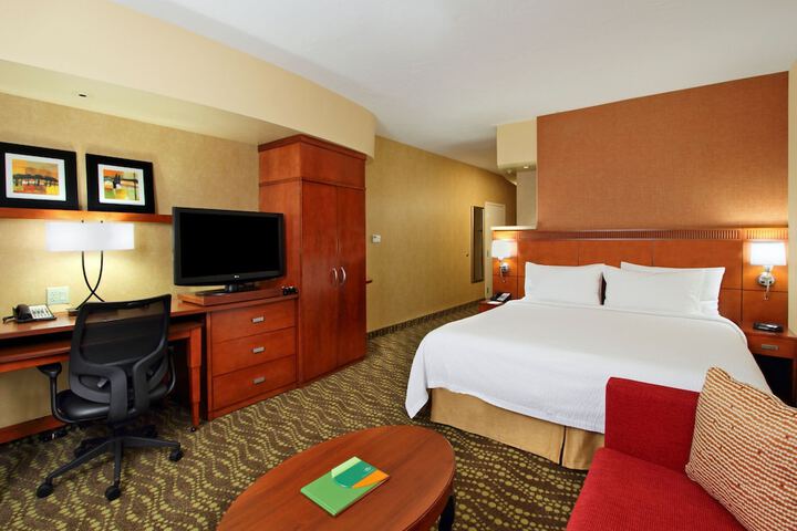 Room 14 of 23