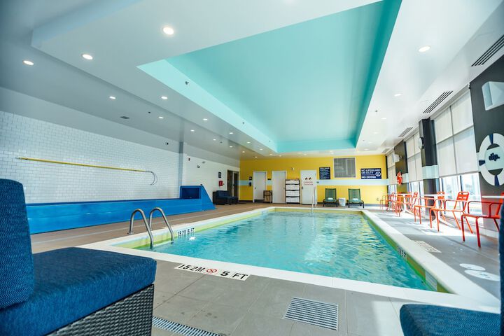 Pool 10 of 38