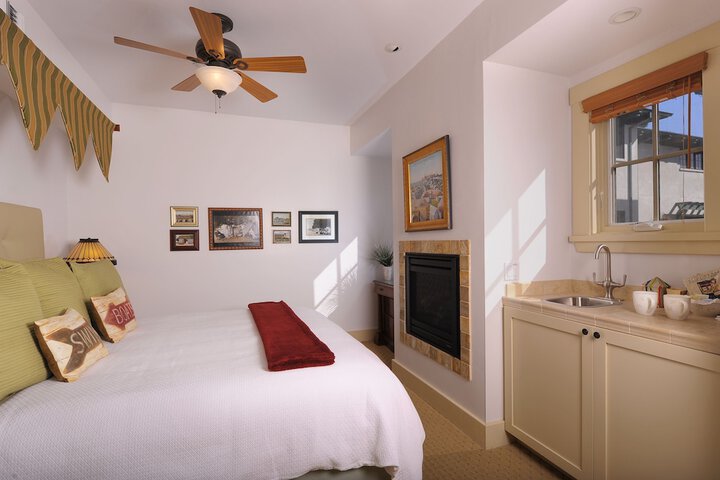 Room 48 of 125