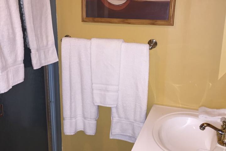 Room 17 of 32
