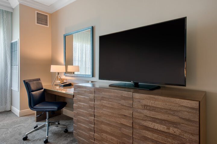 Room 58 of 222