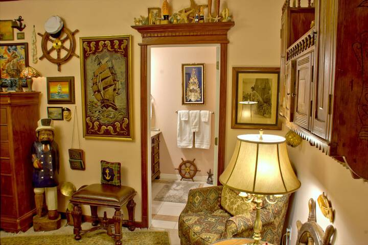 Room 118 of 171