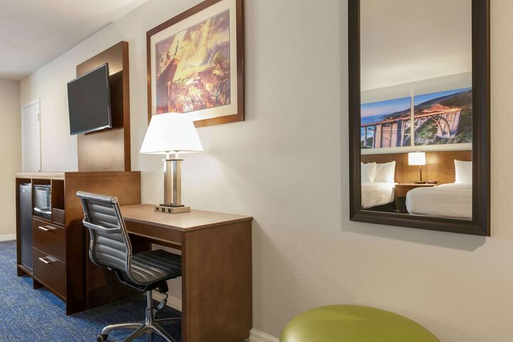 Room 11 of 26