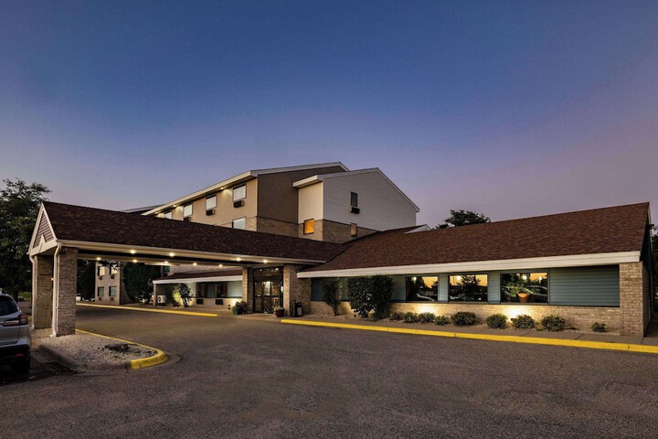 AmericInn by Wyndham Apple Valley