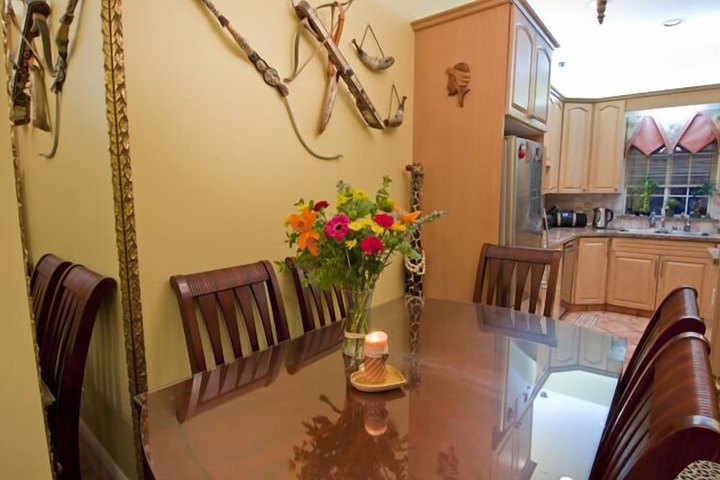 Ocean Breeze B & B