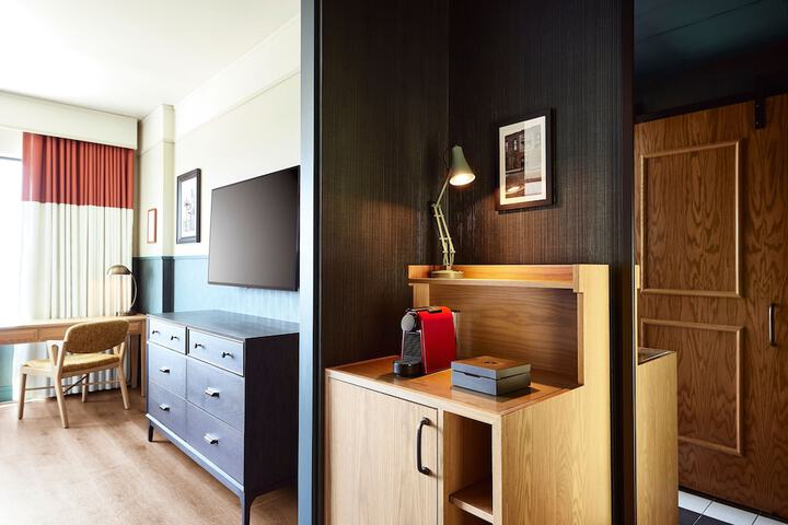The Scarlet Lincoln, a Tribute Portfolio Hotel